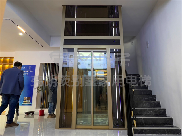 电梯展示